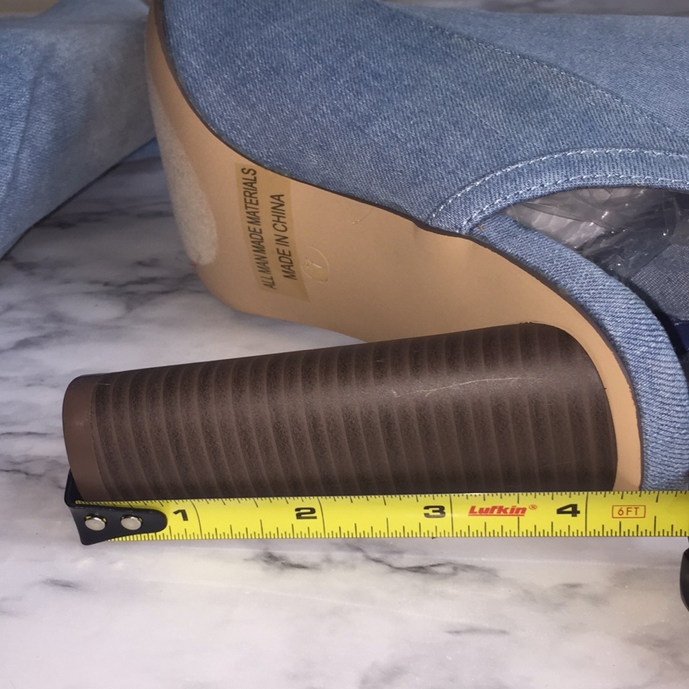 Denim heels open back size 7. New - Picture 5 of 5
